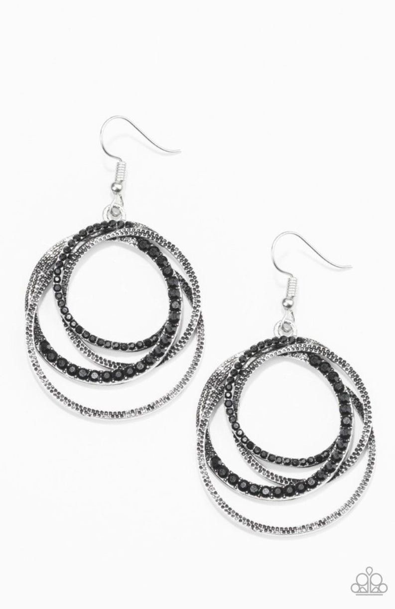 Elegantly Entangled - Black