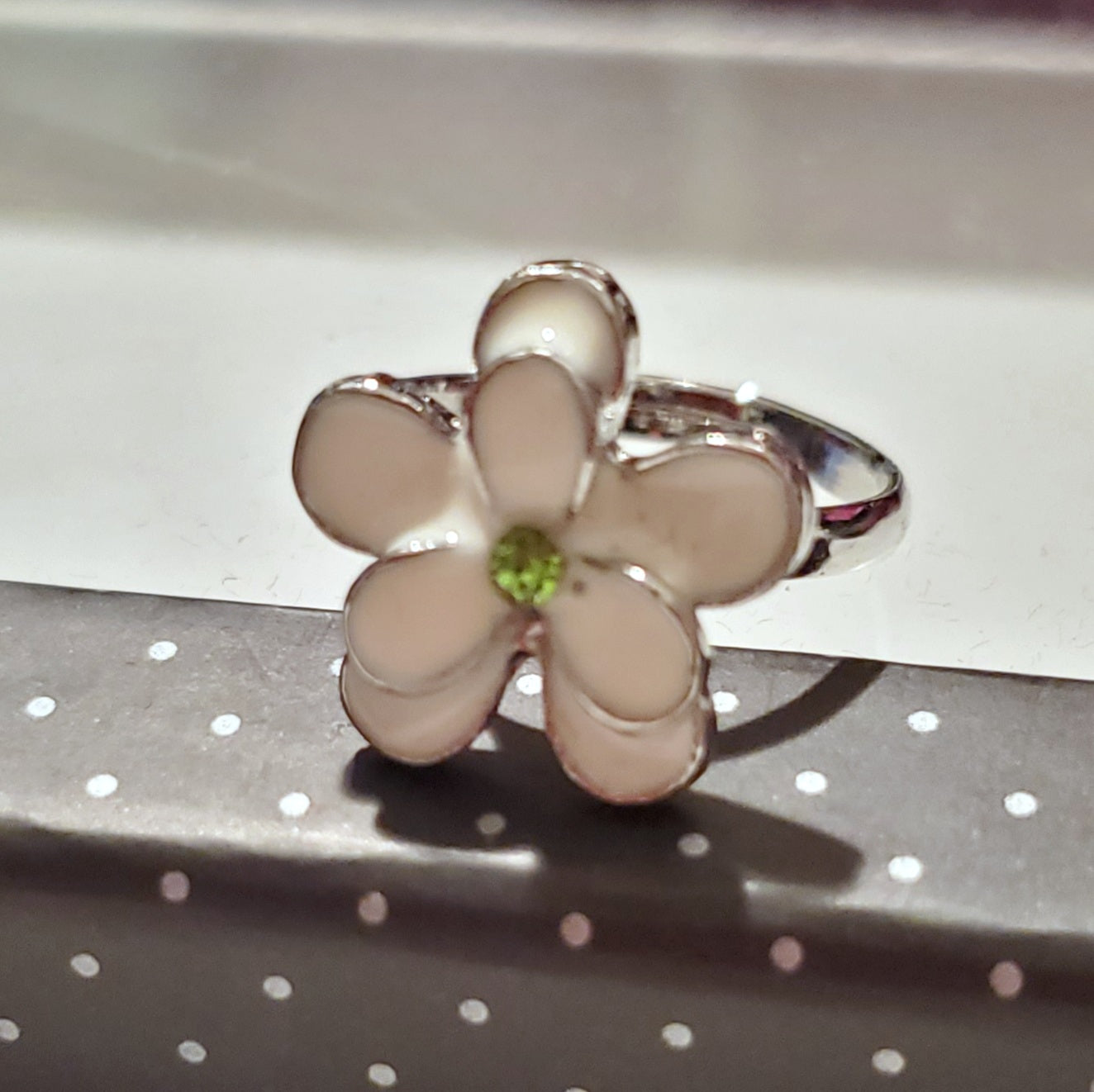 Starlet Shimmer - Flower Rhinestone - Ring