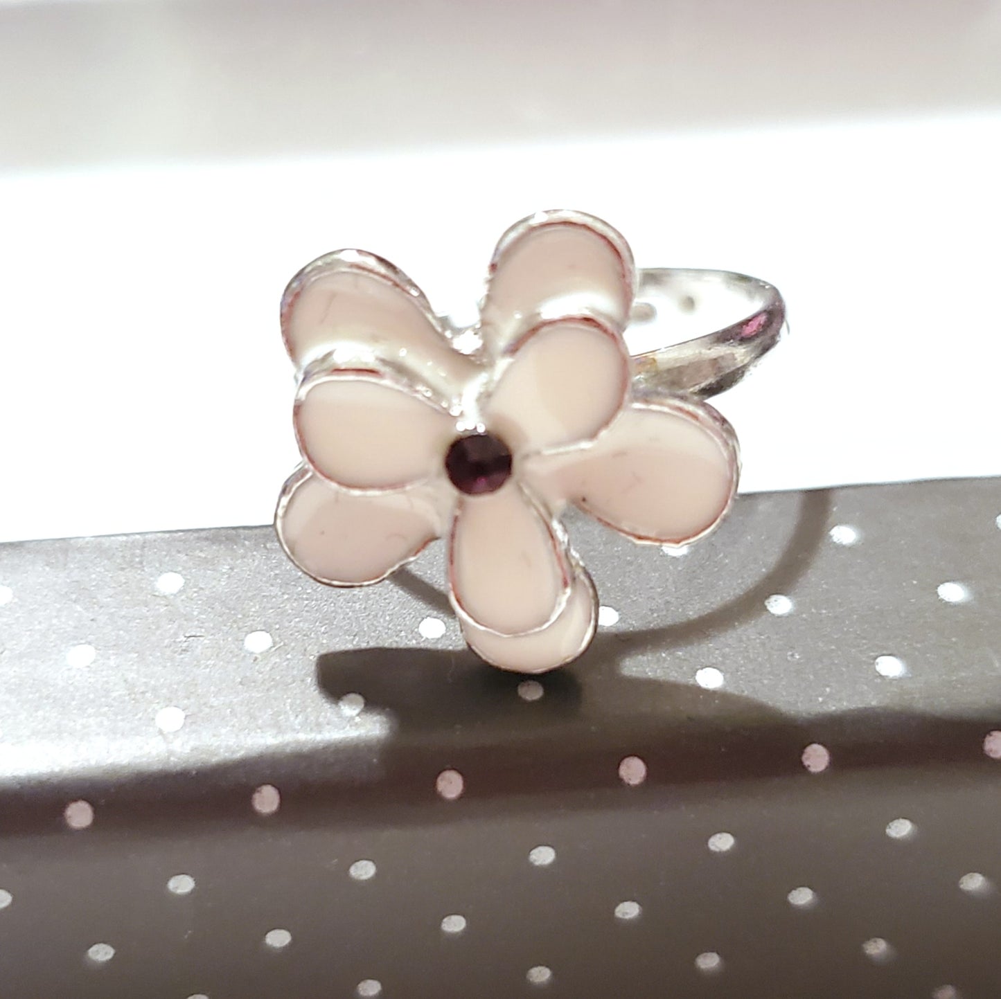 Starlet Shimmer - Flower Rhinestone - Ring