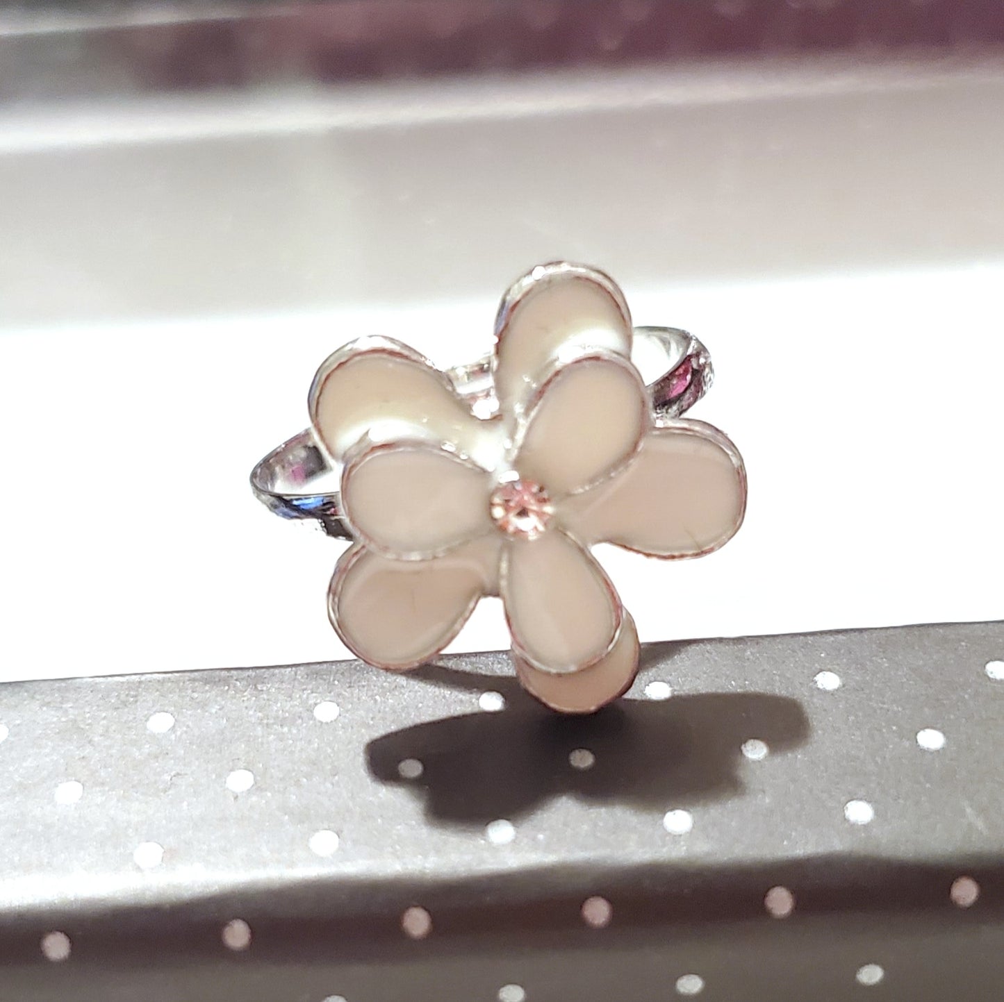 Starlet Shimmer - Flower Rhinestone - Ring