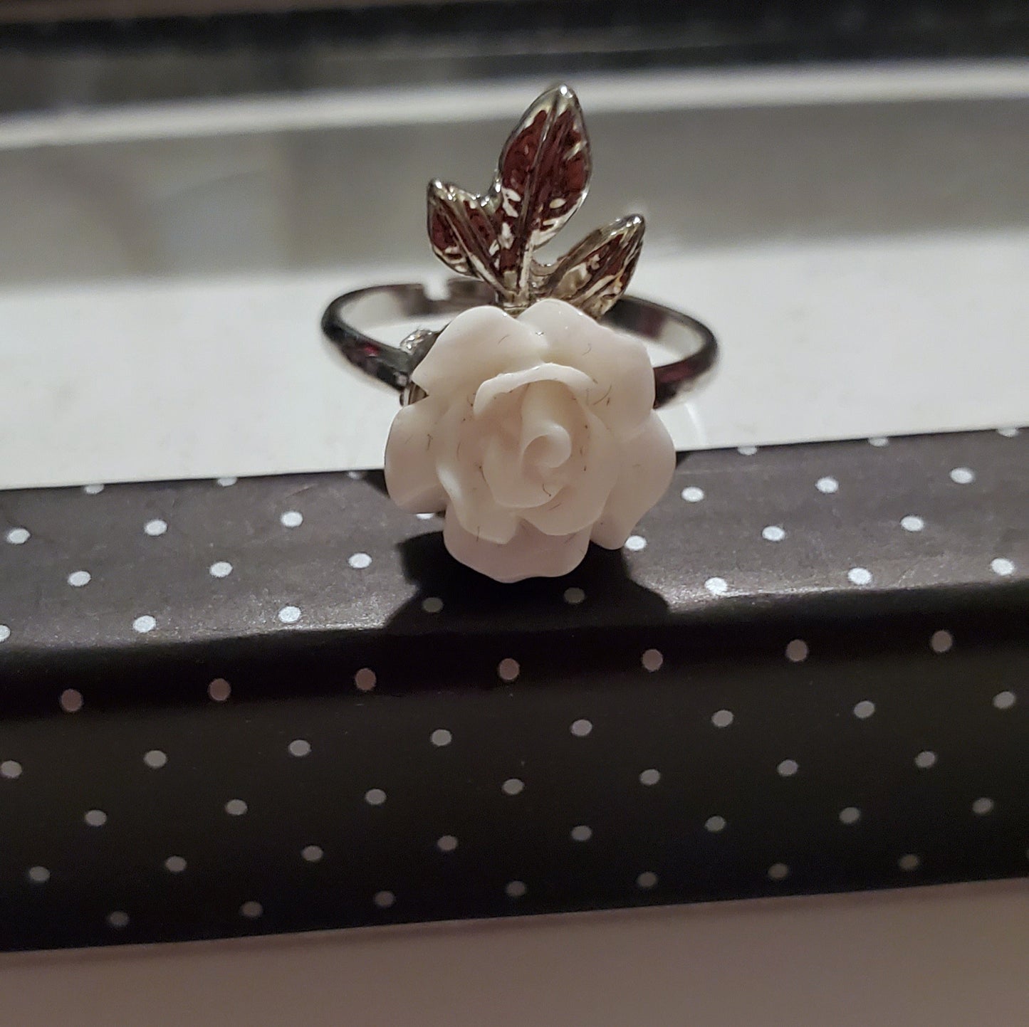 Starlet Shimmer - Flower - Ring