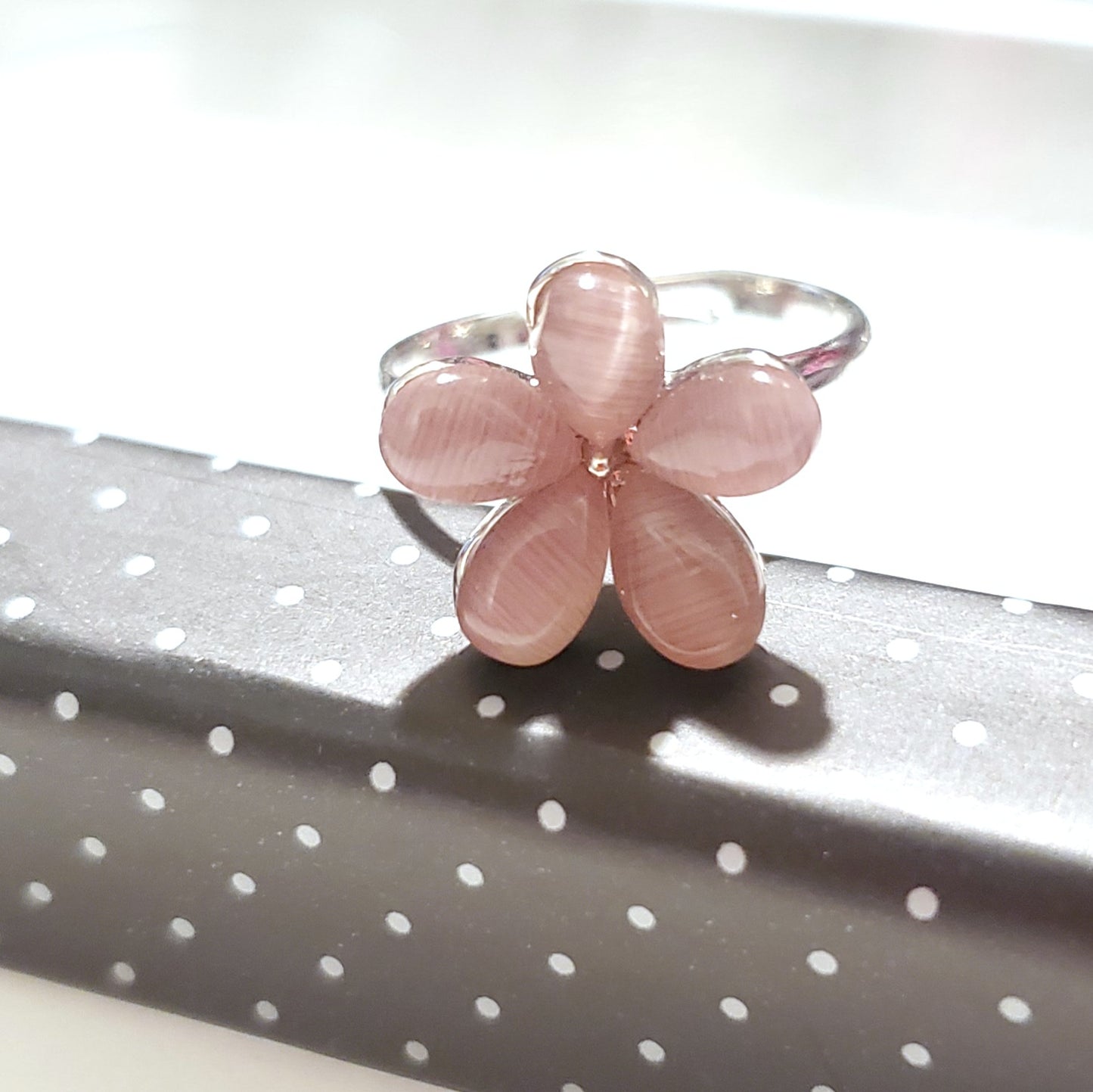 Starlet Shimmer - Flower - Ring