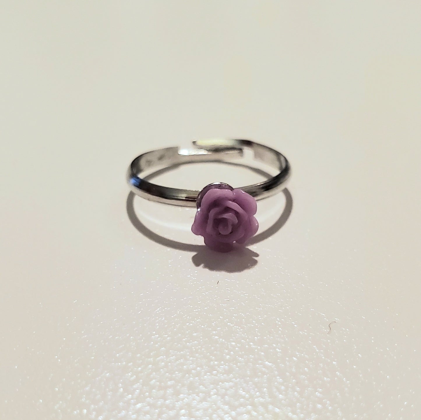 Starlet Shimmer - Delicate Flower - Ring